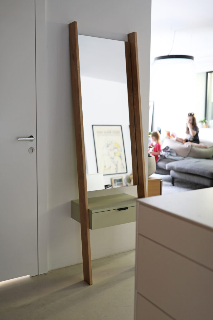 Konsola z lustrem FINKA