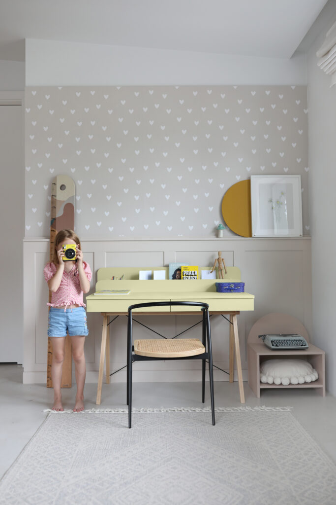 Biurko z pionową nadstawką BASIC VERTICAL