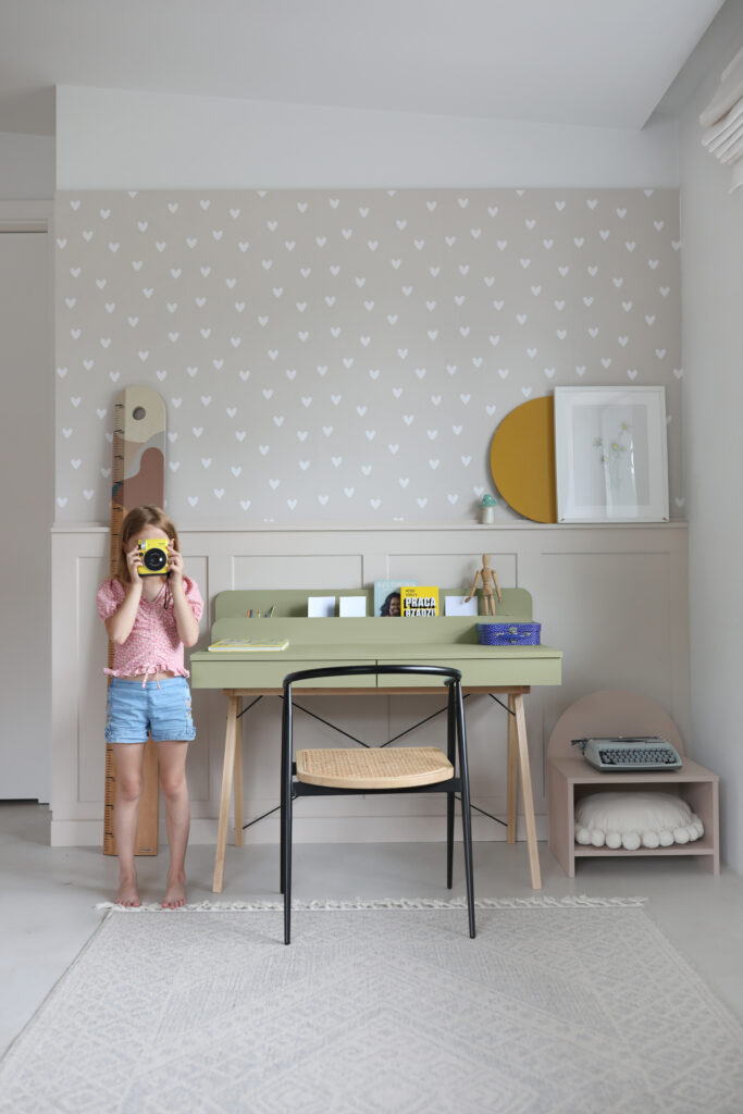 Biurko z pionową nadstawką BASIC VERTICAL