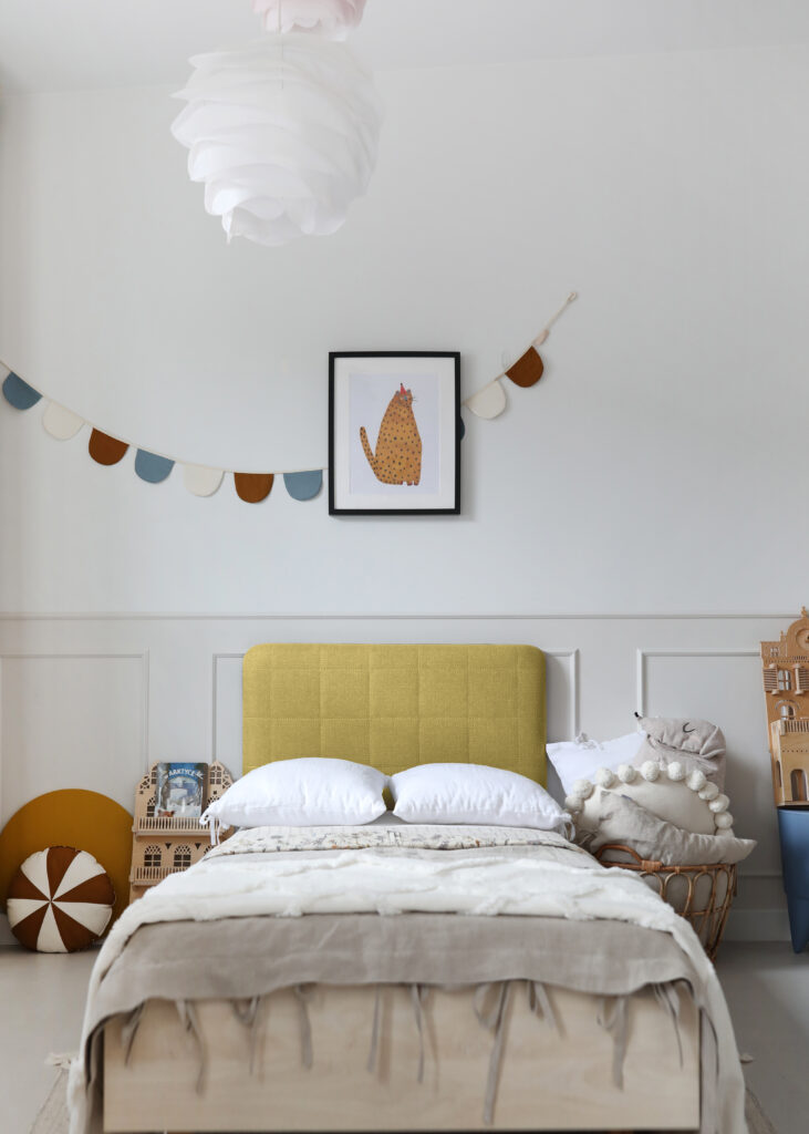 Łóżko NEEDLE BOX BASIC