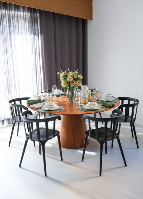 Owalny stół RUNDA OVAL