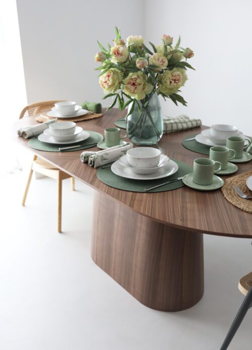 Owalny stół RUNDA OVAL