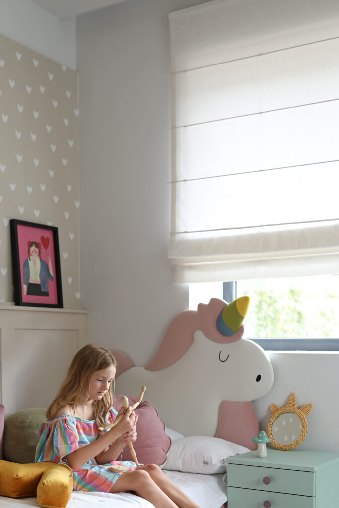 Łóżko jednorożec UNICORN LEGS TEXTI
