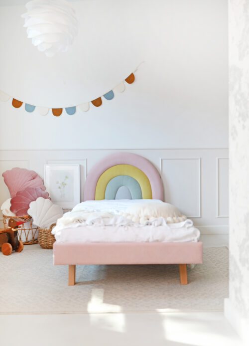 Łóżko dziecięce z zagłówkiem w kształcie tęczy LEGS TEXTI