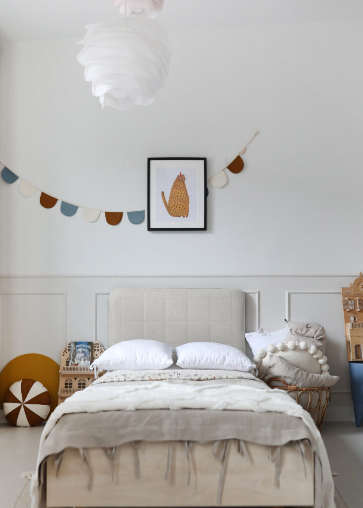 Łóżko NEEDLE BOX BASIC