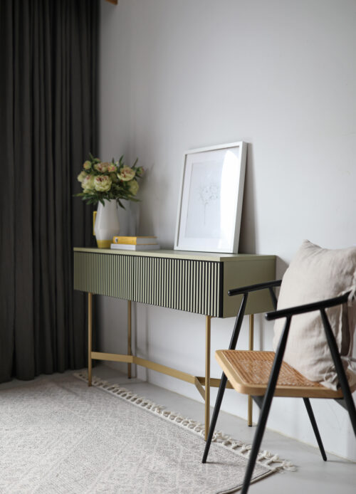 Wyprzedaż! Zielona konsola LINE na złotych nóżkach OD RĘKI