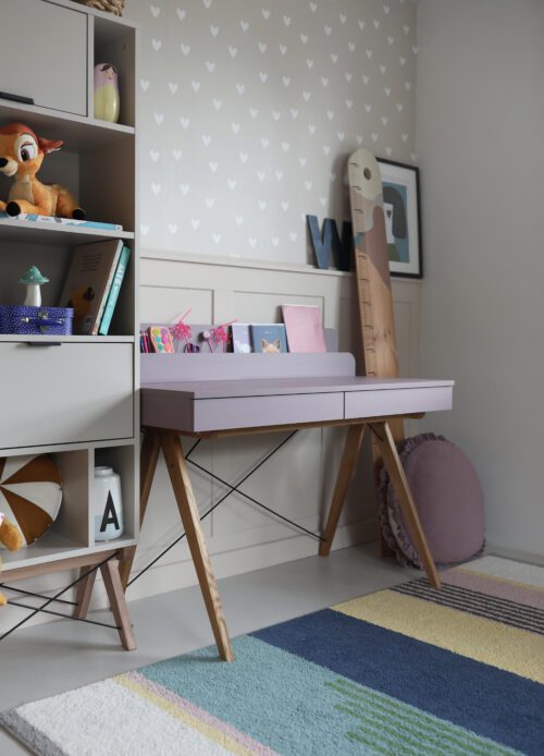 Okazja! Praktyczne fioletowe biurko z pionową nadstawką SZYBKI TERMIN