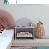 Okazja! Liliowa szafka nocna dziecięca półokrągła PILLE OD RĘKI!