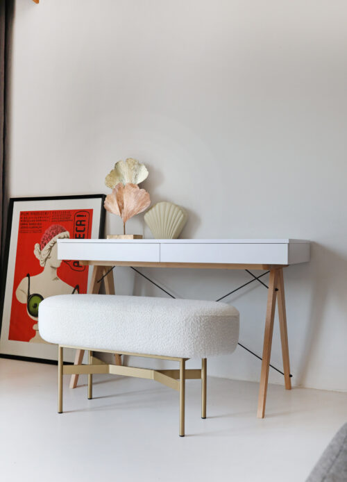 Okazja! Śmietankowa ławka LINE bukle dostępna OD RĘKI!