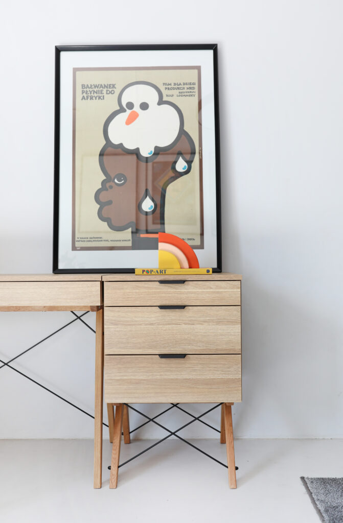 Okazja! Kontener szary w NIESTANDARDOWYM kolorze na dębowym stelażu dostępny OD RĘKI!