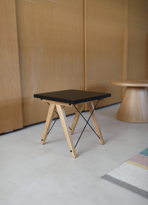 Okazja! Malutki czarny stolik kawowy OD RĘKI