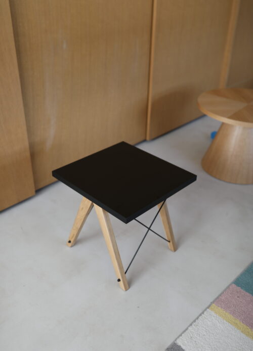 Okazja! Malutki czarny stolik kawowy OD RĘKI