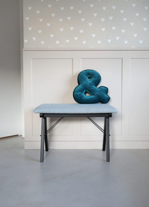 Okazja! Błękitna ławka COMFY na czarnych nogach OD RĘKI