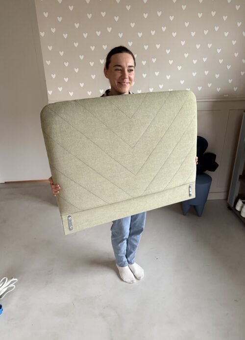 Okazja! Łóżko z limonkowym zagłówkiem + przeszycia w jodełkę