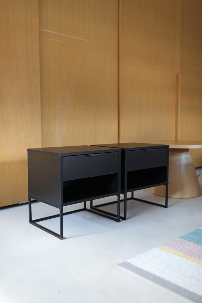 Okazja! Szafka nocna DREAM LOFTA dostępna OD RĘKI!