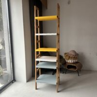 Okazja! Wysoki kolorowy regał drabinkowy RUBBER OD RĘKI