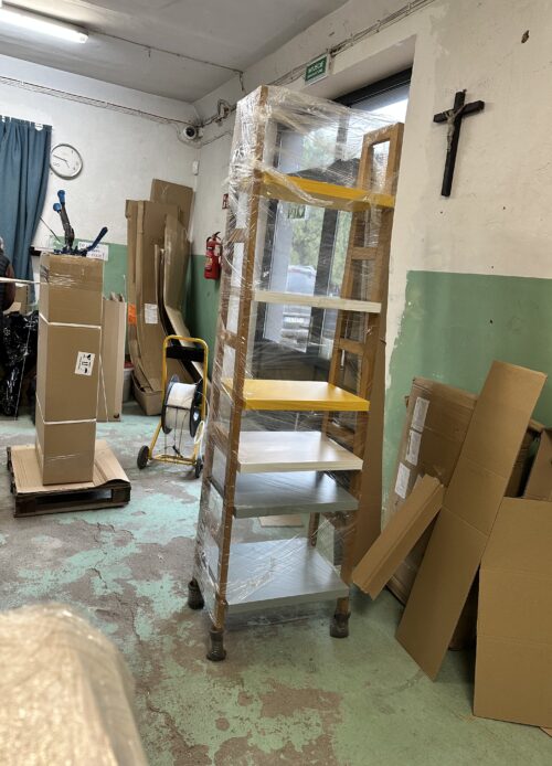 Okazja! Wysoki kolorowy regał drabinkowy RUBBER OD RĘKI