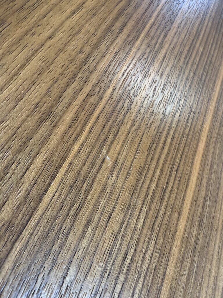 Okazja powystawowa! Orzechowy okrągły stół RUNDA 140cm dostępny OD RĘKI