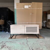 Okazja! Zgrabna szafka telewizyjna LOFTA w kolorze bukowym OD RĘKI