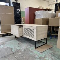 Okazja! Zgrabna szafka telewizyjna LOFTA w kolorze bukowym OD RĘKI