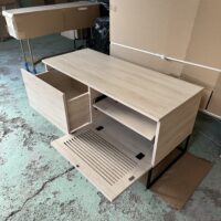 Okazja! Zgrabna szafka telewizyjna LOFTA w kolorze bukowym OD RĘKI