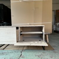 Okazja! Zgrabna szafka telewizyjna LOFTA w kolorze bukowym OD RĘKI