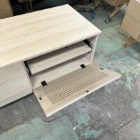 Okazja! Zgrabna szafka telewizyjna LOFTA w kolorze bukowym OD RĘKI