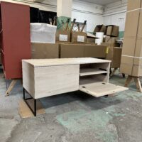 Okazja! Zgrabna szafka telewizyjna LOFTA w kolorze bukowym OD RĘKI