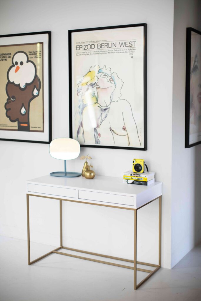 Białe biurko industrialne LOFTA