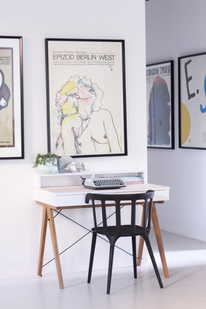 Białe biurko z nadstawką HORIZONTAL BASIC