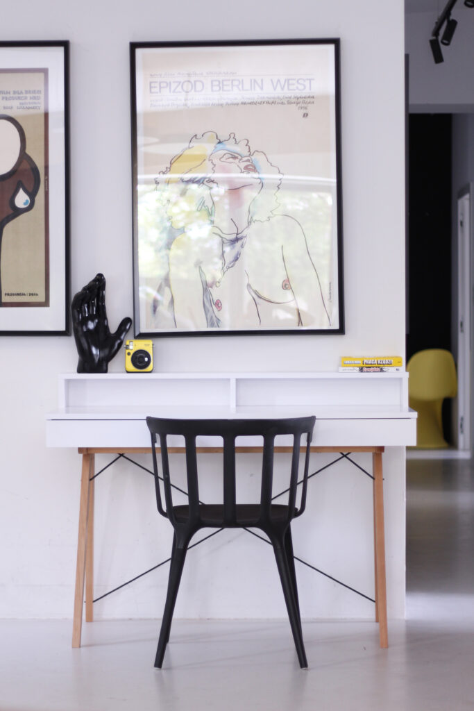 Białe biurko z nadstawką HORIZONTAL BASIC