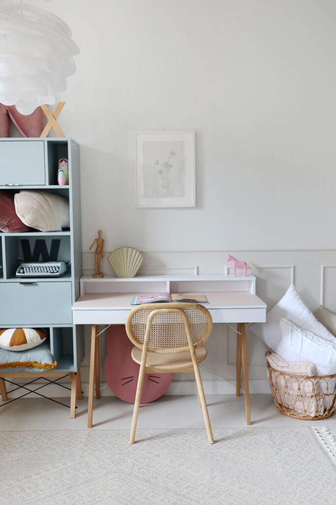 Białe biurko z nadstawką HORIZONTAL BASIC