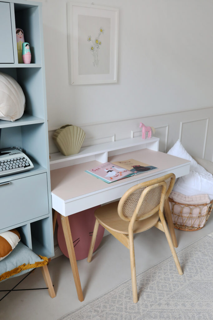 Białe biurko z nadstawką HORIZONTAL BASIC