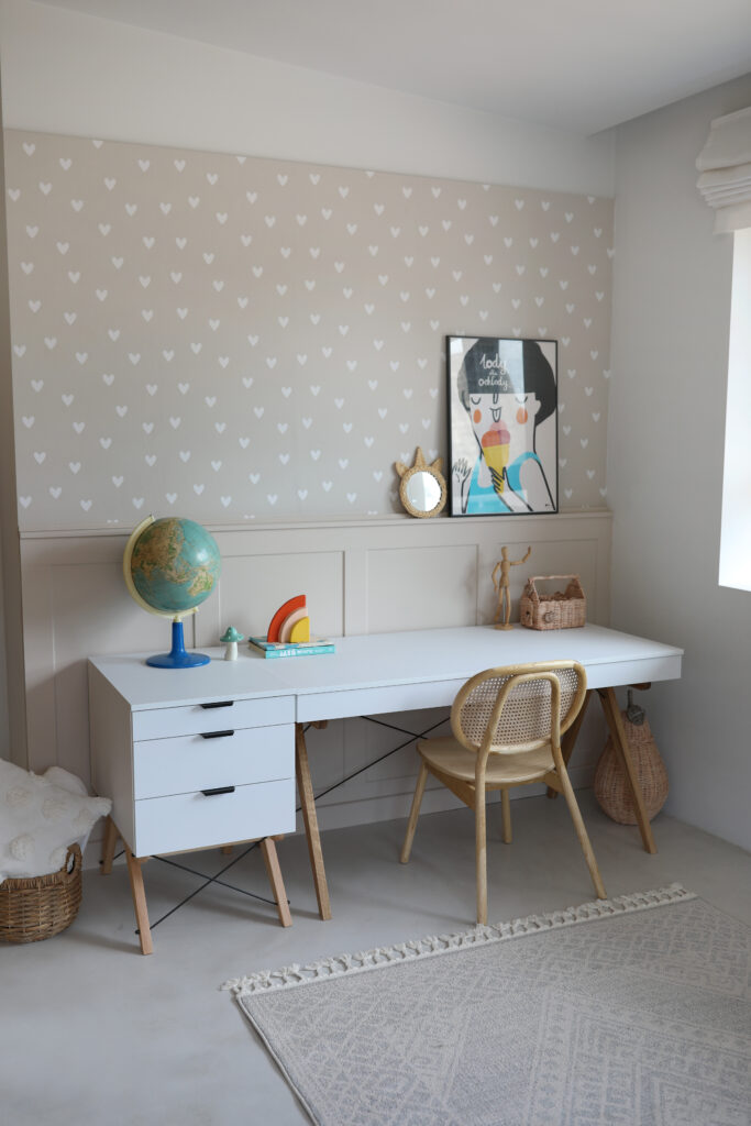 Białe biurko BASIC XXL