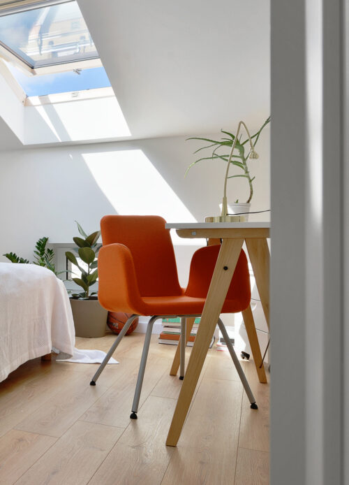 Białe biurko minimalistyczne SLIM