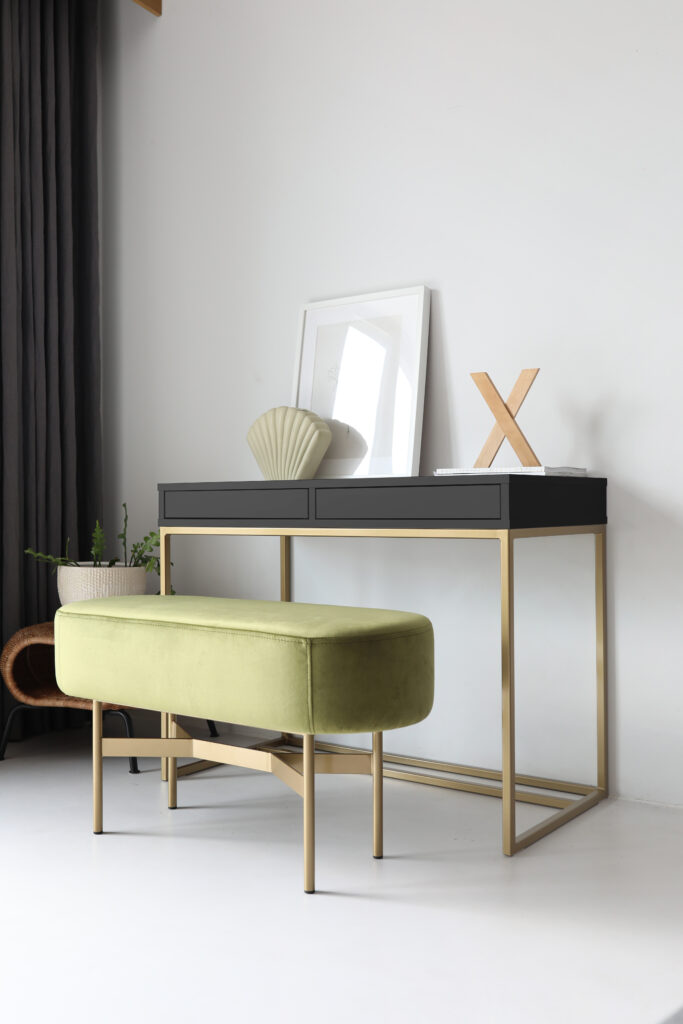 Czarne biurko industrialne LOFTA